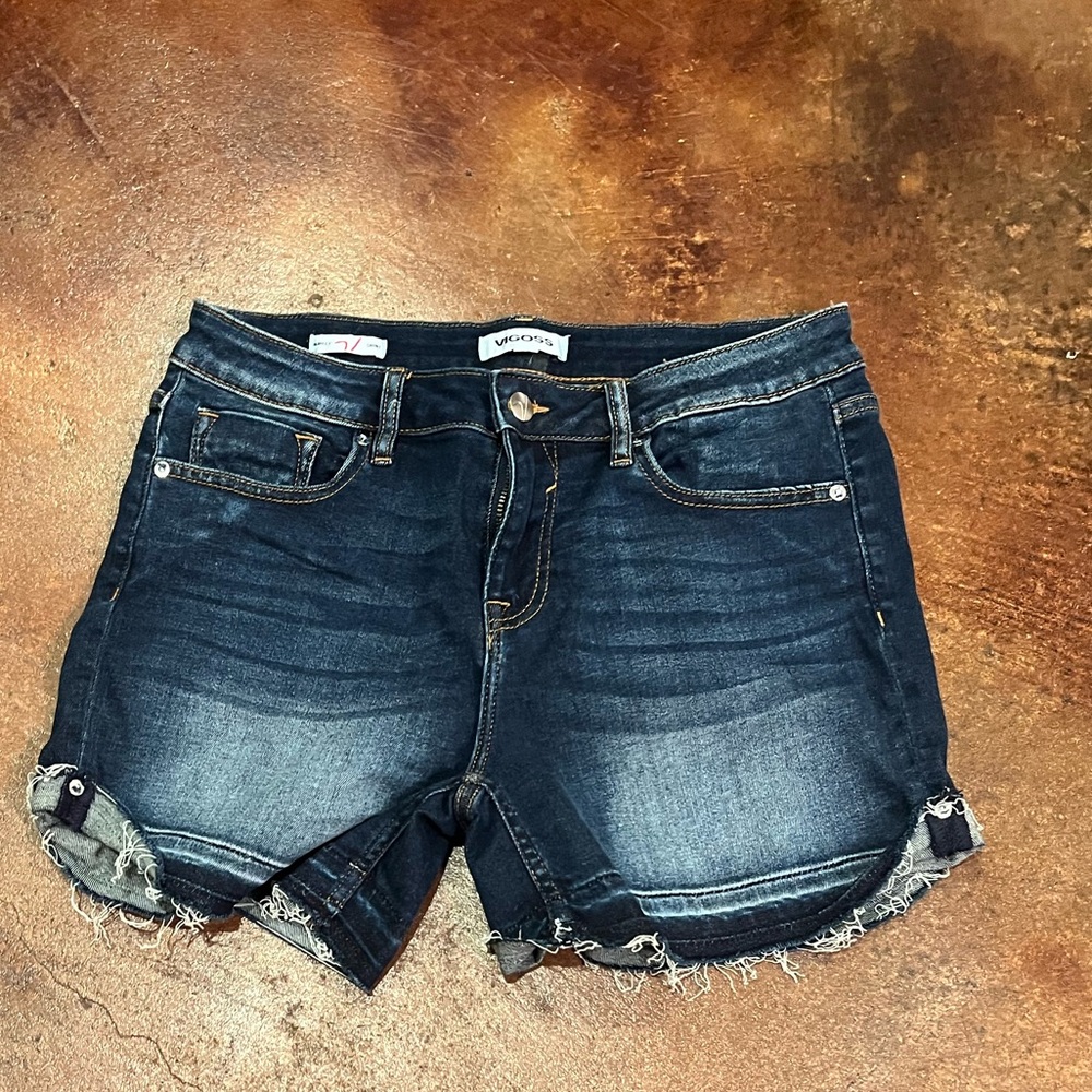 VIGOSS / Marley Mid Rise Double Roll Jean Shorts / lLike New! - Size 28